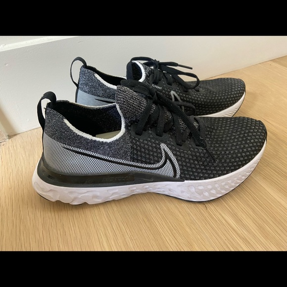 Nike infinity run flyknit 2 mens size 8.5 - Picture 1 of 5